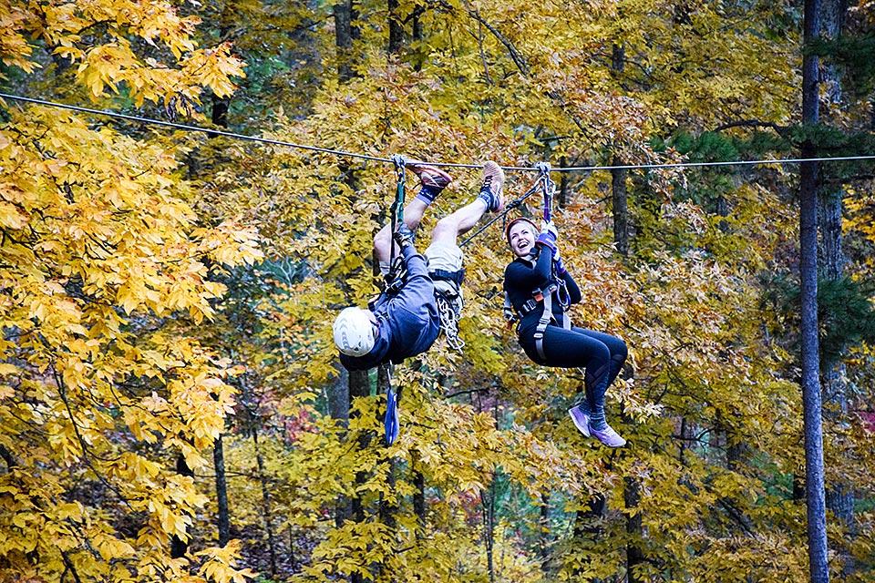 Smoky Mountain Theaters Spread Christmas Cheer Smoky Mountain Ziplines